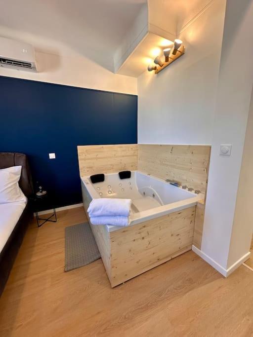 Britich 3d: Prive, Clim, Thermal/artem Appartement